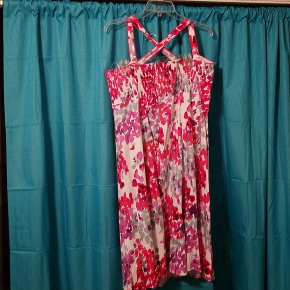 Dress, sun or summer wear - Picture 4 of 4